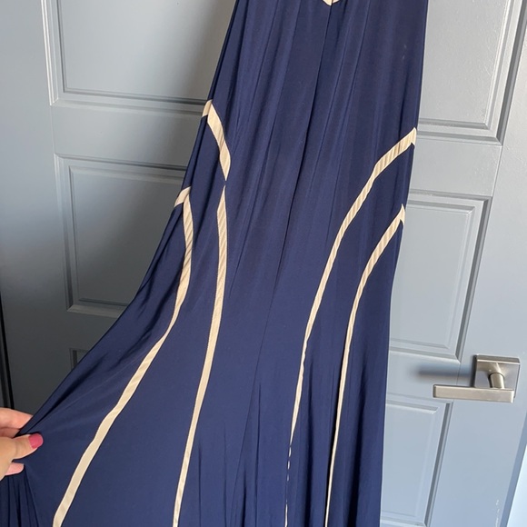 Blue evening gown - Picture 3 of 5